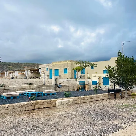 Cuevas - 3 Bed In A Serene Setting בית נופש