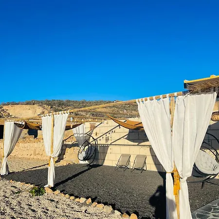 בית נופש Cuevas - 3 Bed In A Serene Setting *